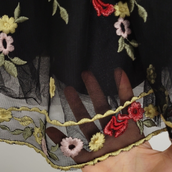 Chi Chi London Petite All Over Folk Floral Embroidered Skater Dress - Picture 8 of 11